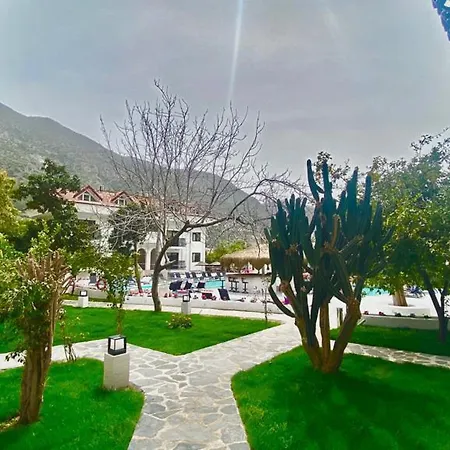 מלון Akdeniz 3*