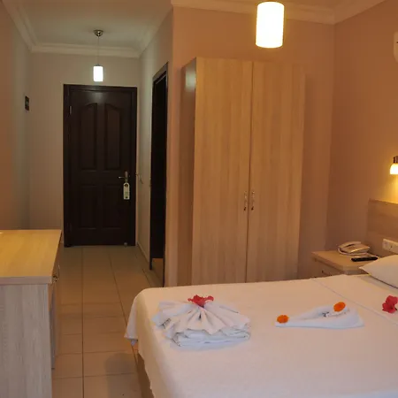 Akdeniz 厄吕代尼兹