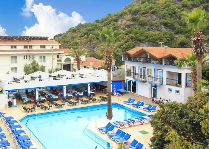 Akdeniz Hotel 3*